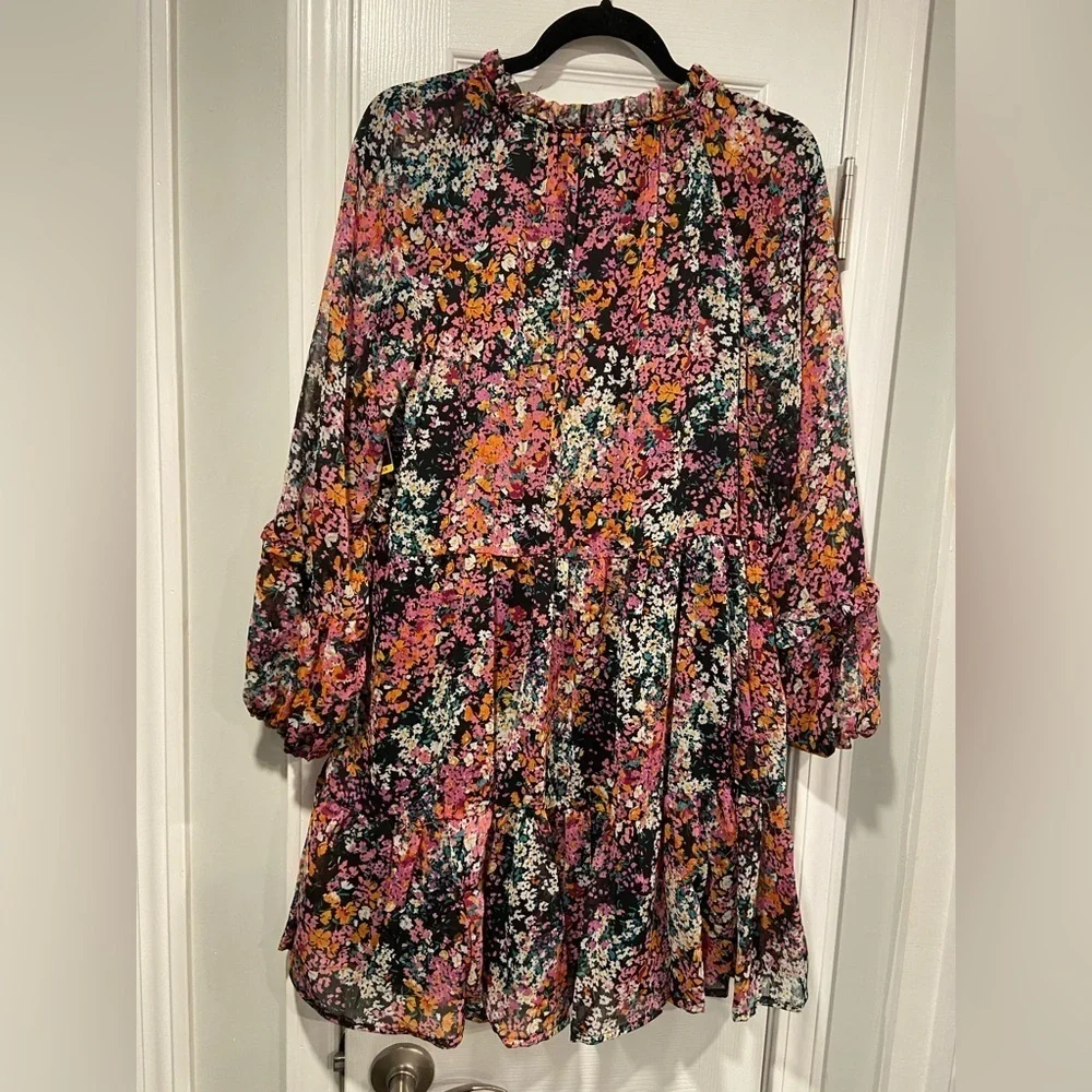NWT Vince Camuto Size M Black Floral Ruffle Flowy Long Sleeve Sheer Mini Dress